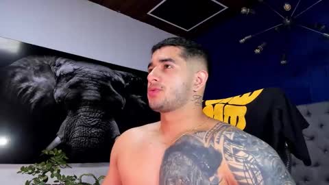 Angel Falconer online show from January 17, 2:16 am