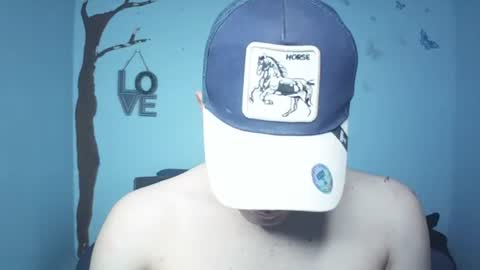 Snapshot of king_noah_1 chatting on July 8, 7:18 pm king_noah_1 online show from July 8, 7:18 pm