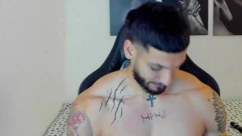 Snapshot of king_of_kings__ chatting on November 11, 10:54 pm king_of_kings__ online show from November 11, 10:54 pm