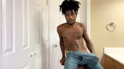 Snapshot of kingalmighty01 chatting on October 13, 4:45 am King Almighty01 online show from October 13, 4:45 am