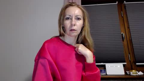 Snapshot of kingandprincess chatting on September 16, 7:37 pm sexysexyhotwetpinkredpussy online show from September 16, 7:37 pm