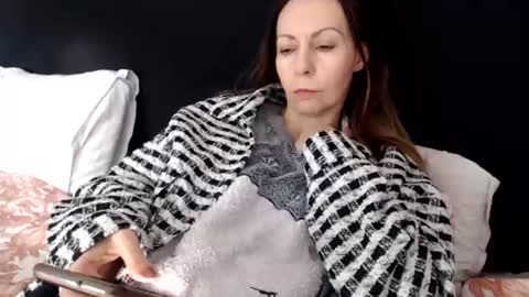 sexysexyhotwetpinkredpussy online show from June 12, 3:00 pm