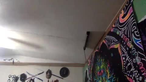 Snapshot of kingdawgg77 chatting on February 12, 2:35 am Jerry online show from February 12, 2:35 am