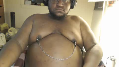 Snapshot of kinggrizzom chatting on January 8, 4:12 am Tyrell online show from January 8, 4:12 am