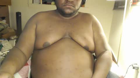 Snapshot of kinggrizzom chatting on January 12, 5:24 am Tyrell online show from January 12, 5:24 am