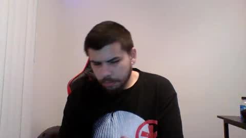 Snapshot of kingjames0627 chatting on February 15, 3:42 am James online show from February 15, 3:42 am