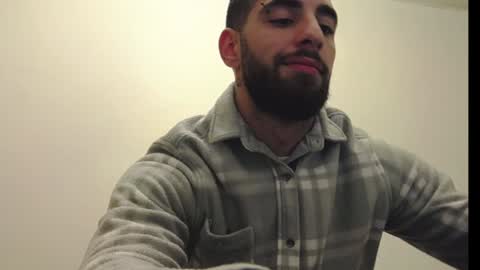 Snapshot of kingkarlos_ chatting on December 20, 9:39 pm KingKarlos online show from December 20, 9:39 pm