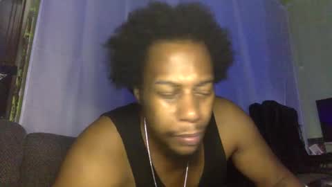 Snapshot of kinglibra420 chatting on December 8, 10:19 am loyal fuck online show from December 8, 10:19 am