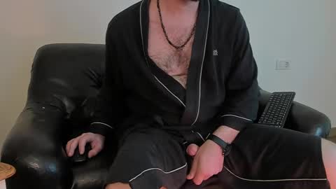 Snapshot of kingmallcom chatting on January 14, 12:24 pm The King online show from January 14, 12:24 pm