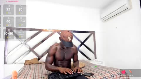 kingmaverickx online show from April 11, 7:45 am