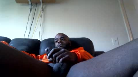 Snapshot of kingofkingz74 chatting on January 12, 1:49 pm kingofkingz74 online show from January 12, 1:49 pm