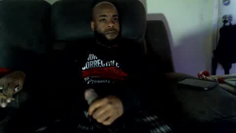 Snapshot of kingofkingz74 chatting on February 9, 1:48 pm kingofkingz74 online show from February 9, 1:48 pm