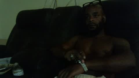 Snapshot of kingofkingz74 chatting on June 14, 1:58 am kingofkingz74 online show from June 14, 1:58 am