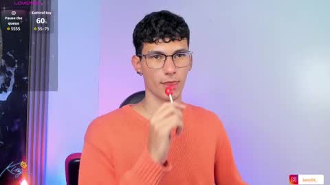  A L E X  online show from April 12, 12:04 am