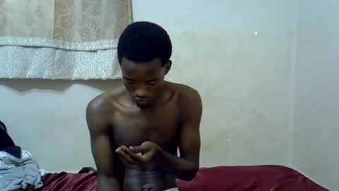 Snapshot of kingsleeee chatting on June 12, 8:35 am kingsleeee online show from June 12, 8:35 am