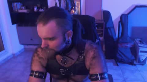 Snapshot of kinkracc chatting on September 27, 7:46 am kinkRacc online show from September 27, 7:46 am
