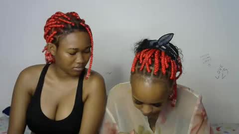 Snapshot of kinky_secrett chatting on September 16, 7:20 am Cupshee and cushey online show from September 16, 7:20 am