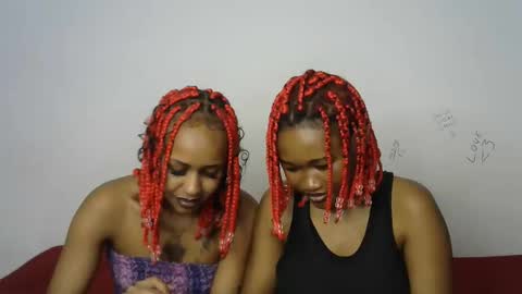 Snapshot of kinky_secrett chatting on September 21, 7:43 am Cupshee and cushey online show from September 21, 7:43 am