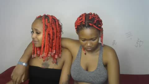 Snapshot of kinky_secrett chatting on September 23, 8:39 am Cupshee and cushey online show from September 23, 8:39 am