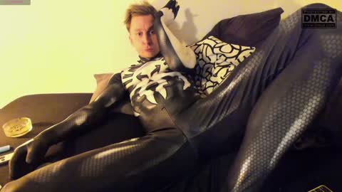 kinky_spidey online show from December 1, 5:57 pm