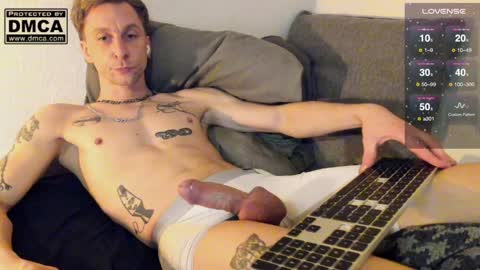 kinky_spidey online show from January 20, 1:18 am