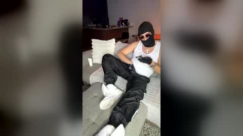 Snapshot of kinky_sport_lad chatting on July 22, 10:18 am kinky_sport_lad online show from July 22, 10:18 am