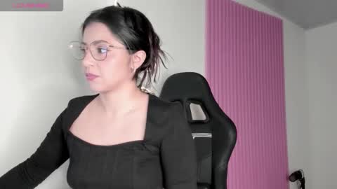 kinky yeyns online show from March 17, 3:22 am