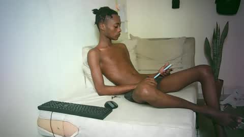 kinkybby_ online show from March 12, 11:20 am