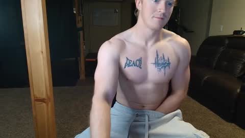 Snapshot of kinkycrusader chatting on December 5, 6:22 am Fabio online show from December 5, 6:22 am