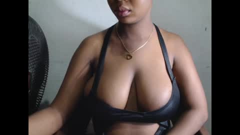 kinkyjuicexx online show from April 16, 9:26 pm