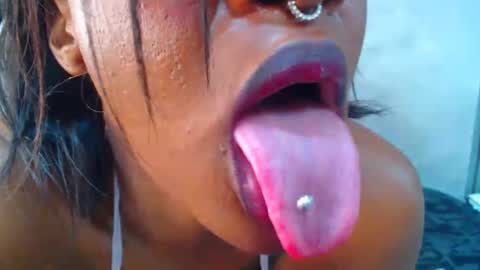 Snapshot of kinkynaghty chatting on June 26, 10:08 am kinkynaghty online show from June 26, 10:08 am