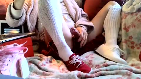 Snapshot of kinkysneakergirl chatting on October 29, 2:30 pm KinkySneakerGirl online show from October 29, 2:30 pm