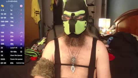 Snapshot of kinkywolf87 chatting on June 8, 9:37 pm kinkywolf87 online show from June 8, 9:37 pm