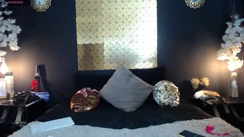 kinkyy_mom online show from October 28, 3:04 pm