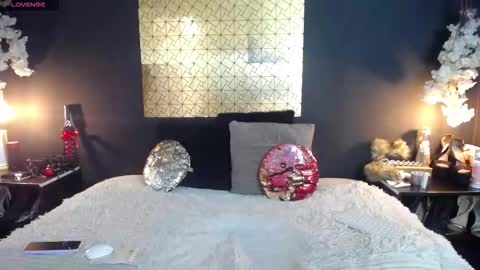 kinkyy_mom online show from February 17, 4:24 pm