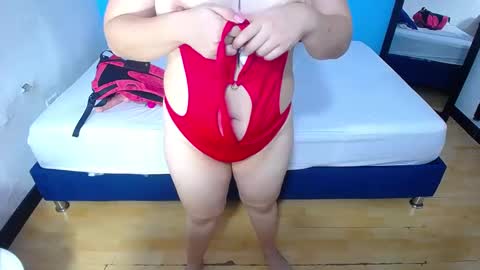 Snapshot of kinkyy_redhead chatting on January 18, 3:05 pm kinkyy_redhead online show from January 18, 3:05 pm