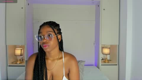 Snapshot of kiomarabaker chatting on October 5, 12:03 pm M A R A online show from October 5, 12:03 pm