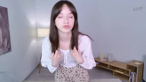Kira online show from May 10, 1:49 pm