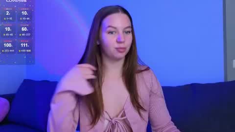 Snapshot of kira_briis chatting on July 2, 7:20 pm Kira Briis online show from July 2, 7:20 pm