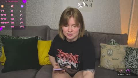 Snapshot of kira_citro chatting on December 10, 6:38 pm Kira NEXT STREAM December 4 5pm CET 11am EST online show from December 10, 6:38 pm