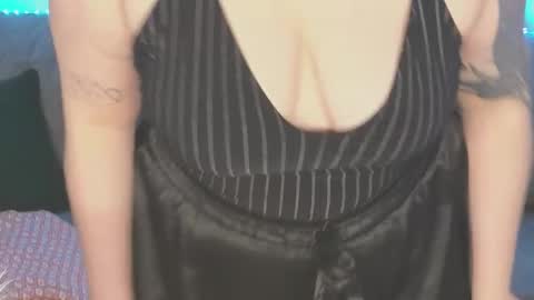 Snapshot of kira_citro chatting on January 17, 11:40 pm Kira NEXT STREAM December 4 5pm CET 11am EST online show from January 17, 11:40 pm