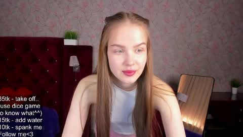 Snapshot of kira_here_ chatting on June 6, 7:35 am Kira online show from June 6, 7:35 am
