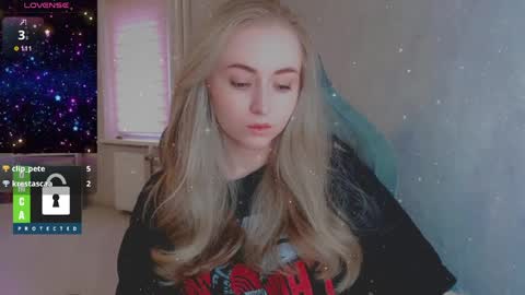 you know thumb up me please its important online show from April 4, 3:31 pm