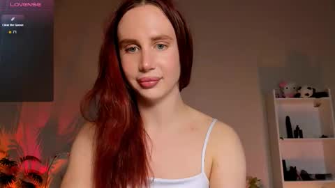 Snapshot of kira_sunrise chatting on October 1, 2:45 pm Kira online show from October 1, 2:45 pm