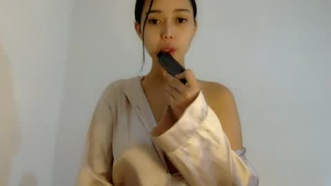 Snapshot of kira_willer chatting on June 29, 7:25 am KIRA online show from June 29, 7:25 am
