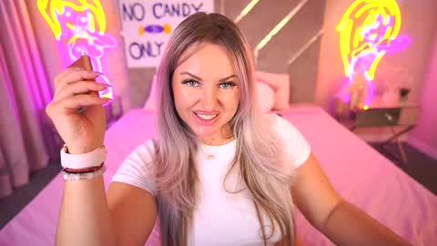 Snapshot of kiracandys chatting on November 4, 10:53 pm Kira online show from November 4, 10:53 pm