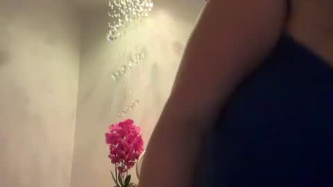 Snapshot of kiradivine chatting on February 2, 2:38 pm KiraDivine online show from February 2, 2:38 pm