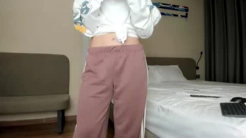 love you online show from December 17, 4:24 pm