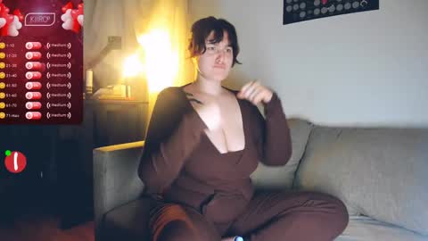 Kira  online show from April 28, 7:30 pm