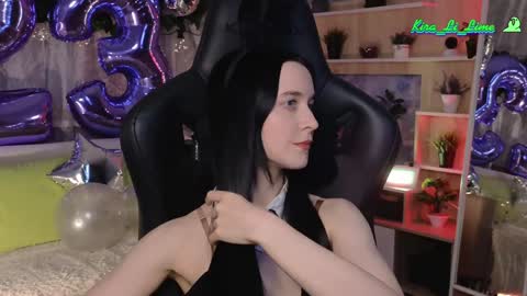 Snapshot of kiralilime chatting on December 14, 12:33 am Kira online show from December 14, 12:33 am